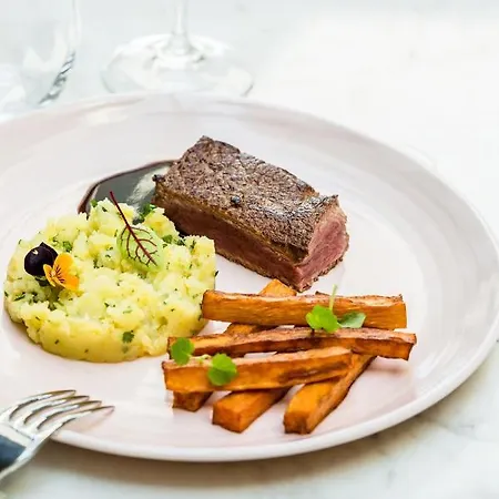 Hotel Le Mans Country Club 4*